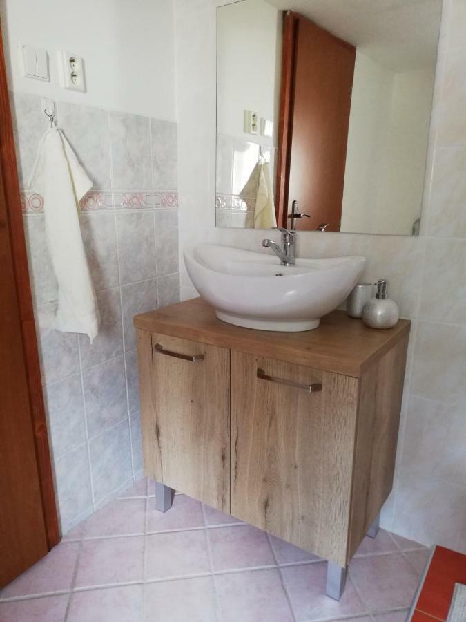 Apartman Julrich Vrbov Exterior photo